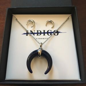 Crescent Horn necklace and earring set NIB